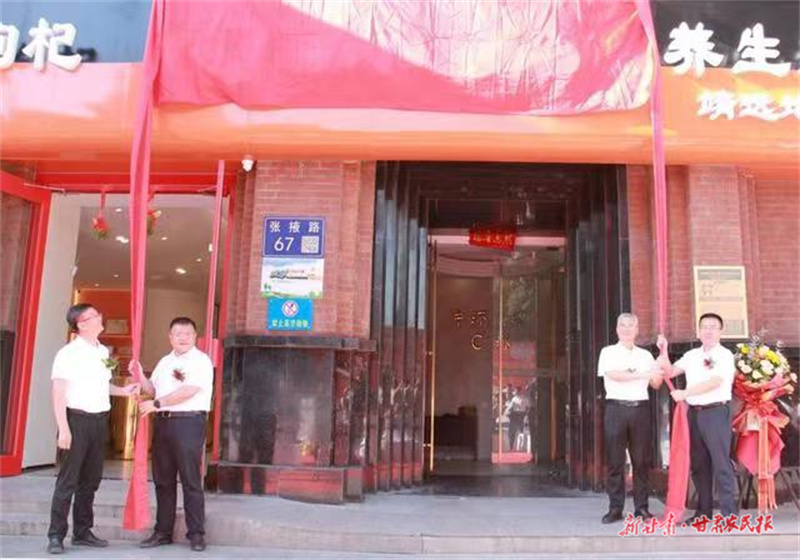 1689651209926720.jpg GetAttachment.jpg