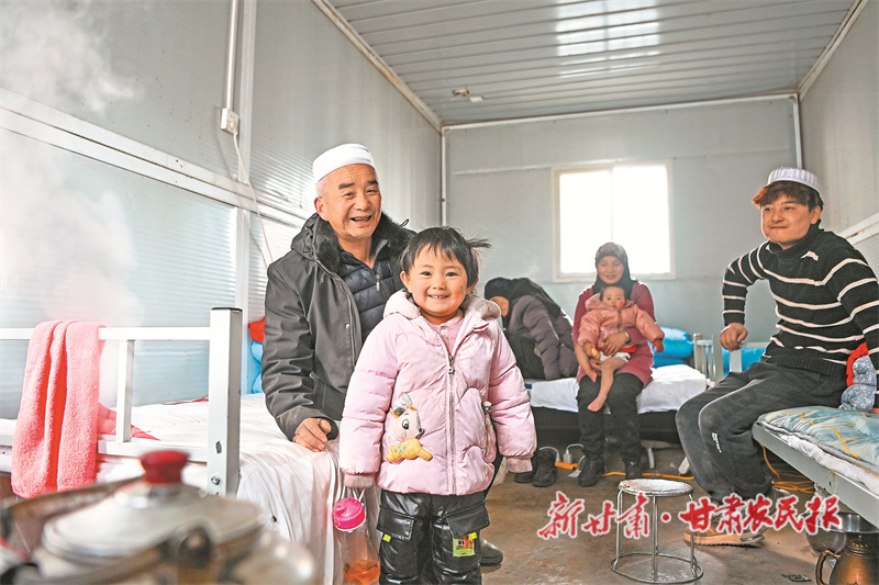 0积石山震区首批次活动板房陆续投用-丁凯(28360836)-20231222154320.jpg