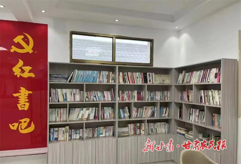 立新村“农家书屋”.jpg