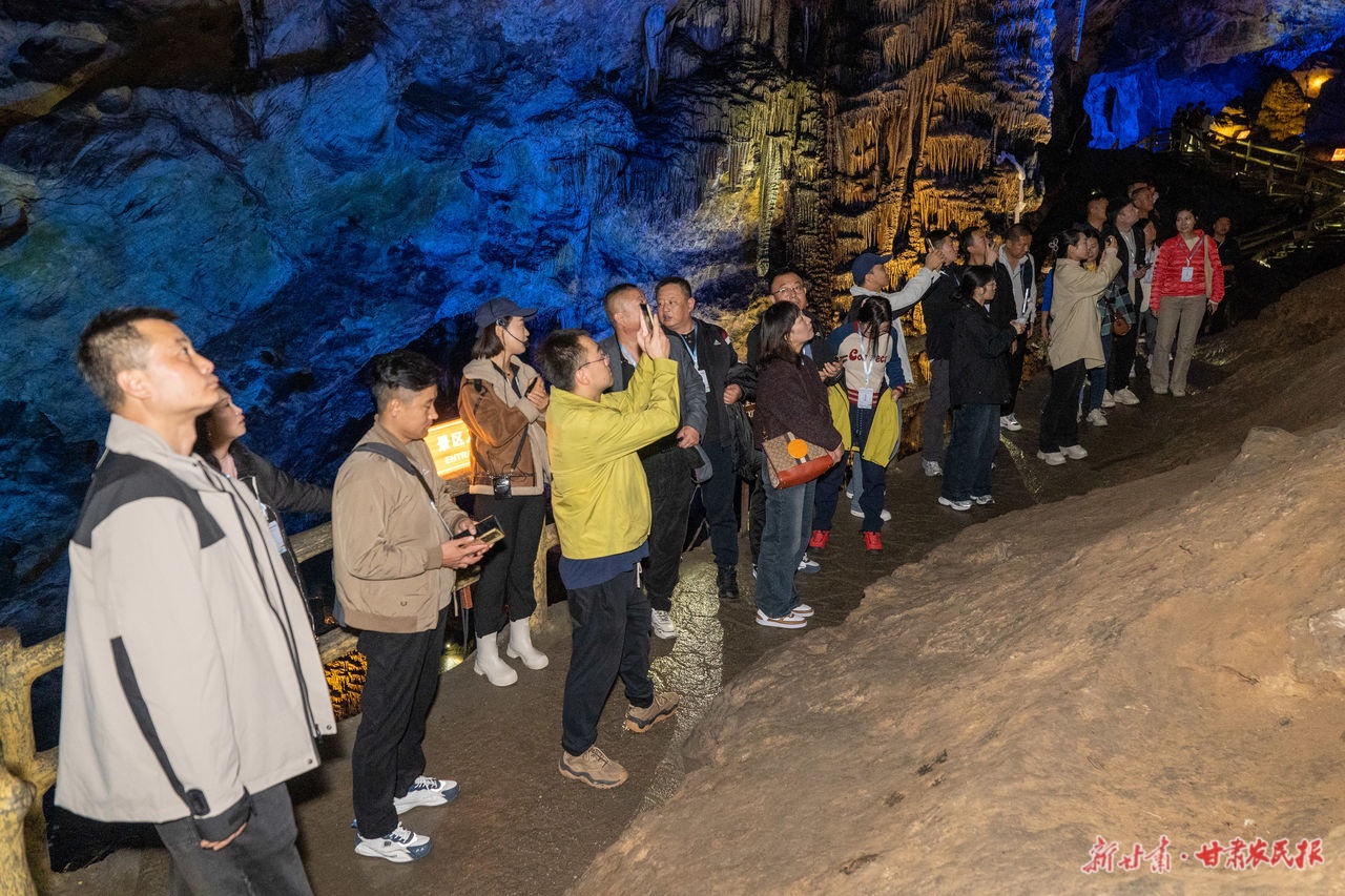 P1412016-943648759
