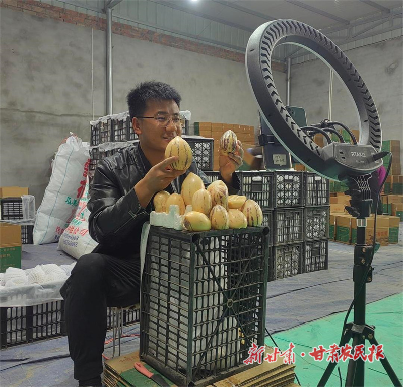 赵杰：带着民勤特产&ldquo;跑&rdquo;全国