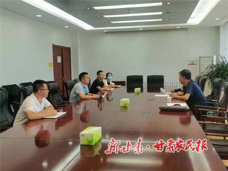 崇信县：走访重点&ldquo;产业链&rdquo;，当好企业&ldquo;老娘舅&rdquo;