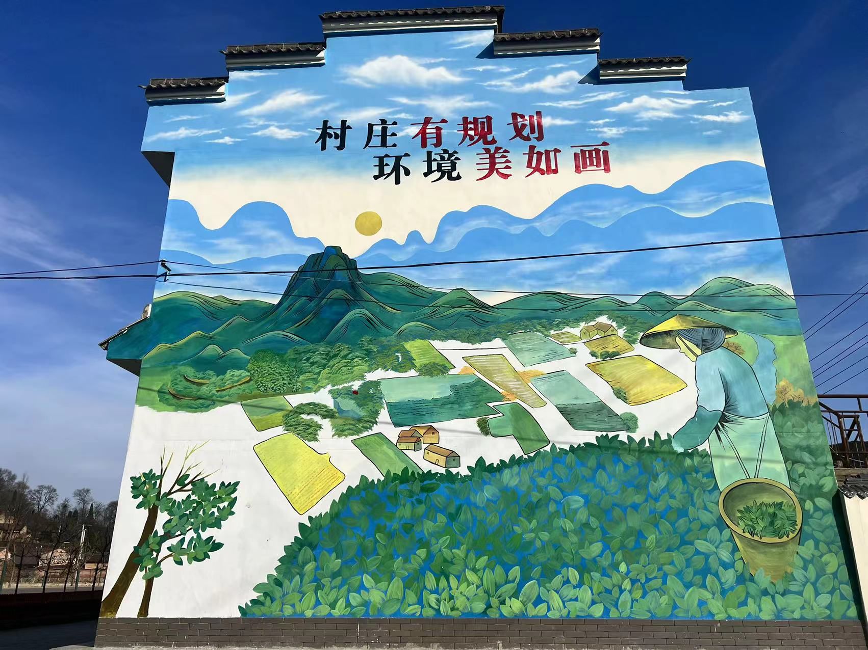 崇信：绘制墙体漫画 让乡村闲置墙壁&ldquo;说话&rdquo;