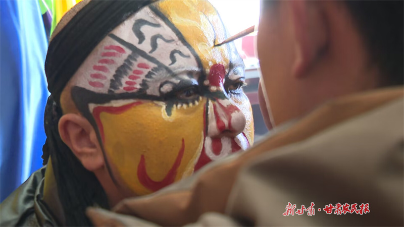 耍社火闹新春 果乡静宁年味浓