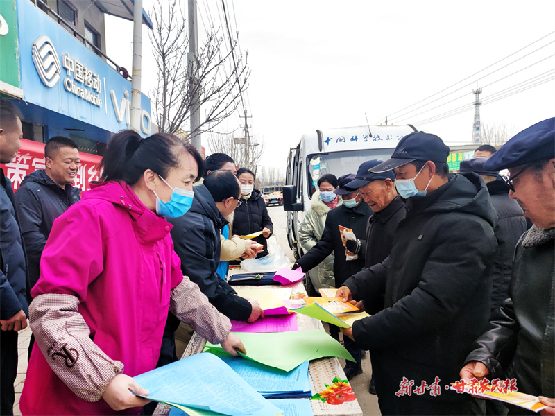 崇信：农机服务&ldquo;送上门 不误农时保春耕