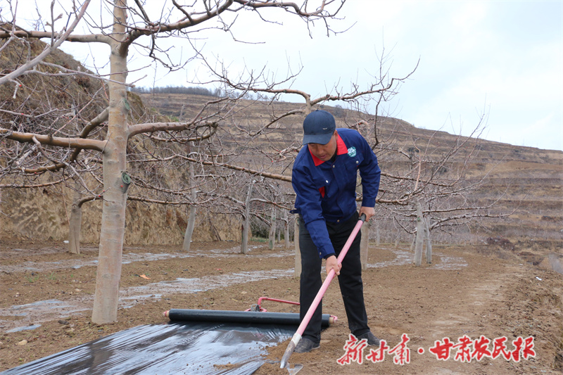 愿当一辈子“土专家”的胡双文
