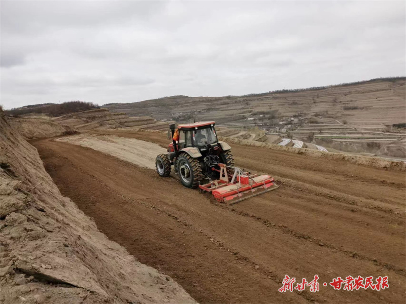 静宁：机械化助力“三秋”生产“加速度”