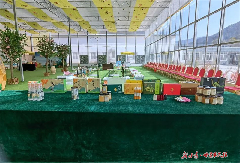 麦积区党川镇：智慧蜂场助力酿造“甜蜜事业”