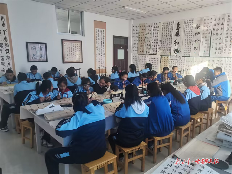 瓜州：乘“双减”之风，展社团之韵