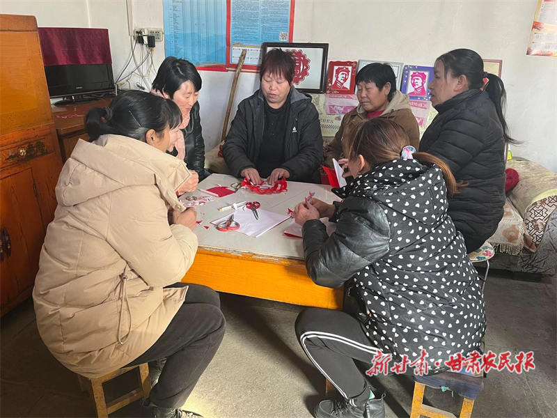 李志秀：小剪刀下有乾坤
