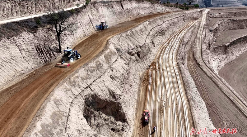 庄浪：梯田沃野闹春耕