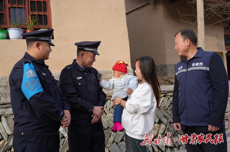 有困难找“老万”——记甘肃省公安机关第七届“我最喜爱的十大人民警察”荣誉获得者万杰

