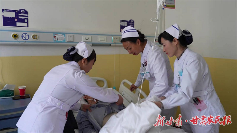 文芳：“医”路初心不移 诠释履职担当