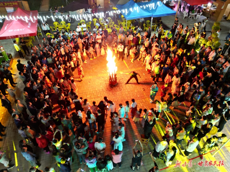 仇成臣：旅游新村的领头人
