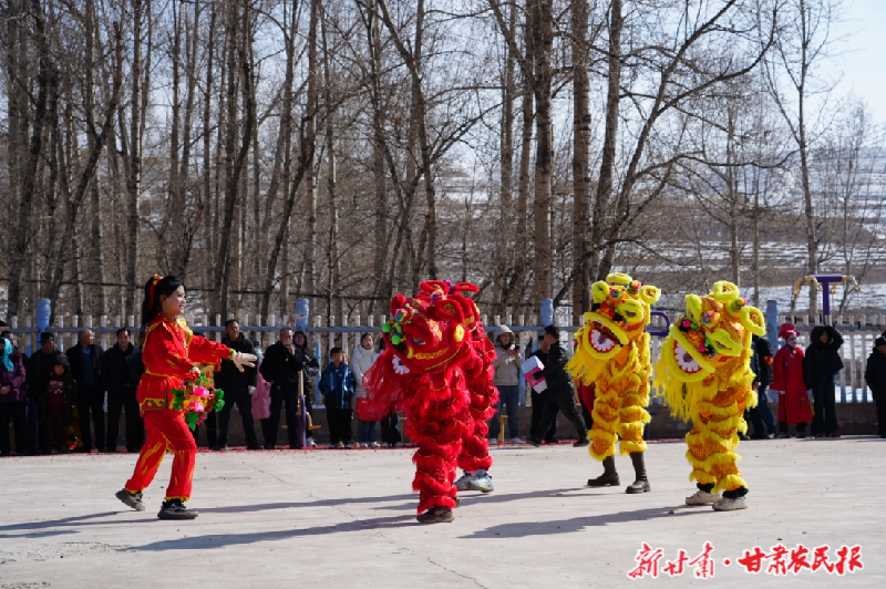【图片新闻】天祝县赛什斯镇：社火闹新春 年味十足喜气浓