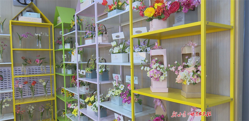 仿真花开幸福来 &mdash;&mdash;华亭市河西镇仿真花就业工厂见闻