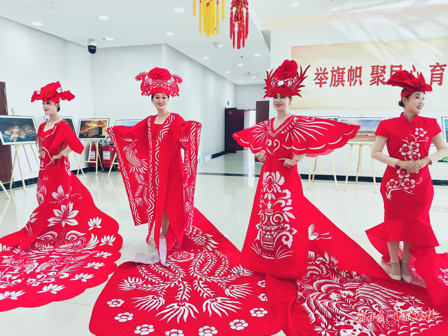 千年剪纸跃华服&mdash;&mdash;庆阳非遗的&ldquo;剪云裳&rdquo;惊艳出圈