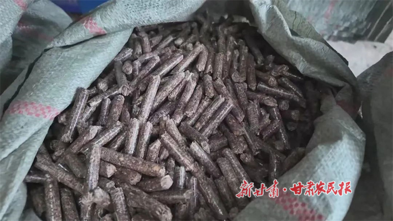 华亭：“秸”尽所能 推动“绿富”双赢