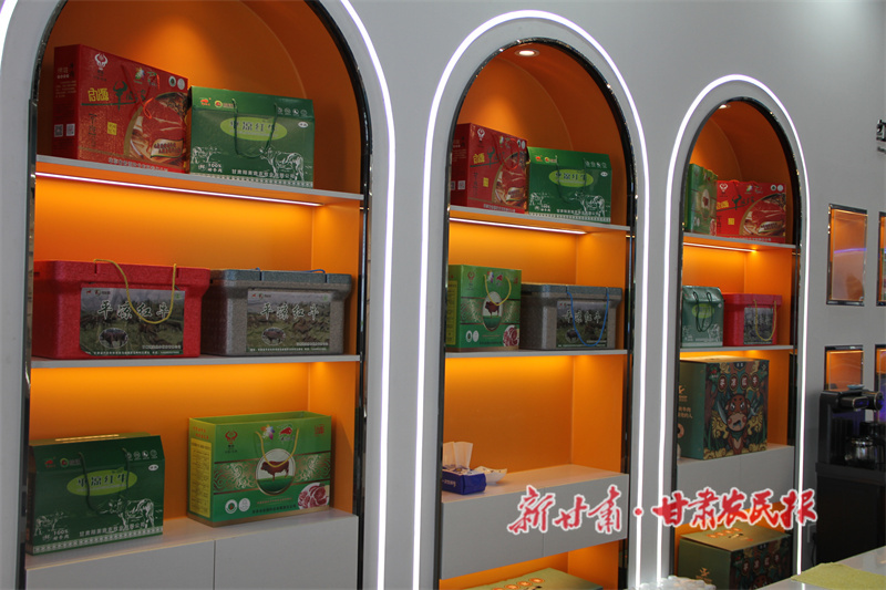 华亭：养殖“犇”富路 “畜”势腾飞时——华亭市打造平凉红牛产业发展新路径纪实