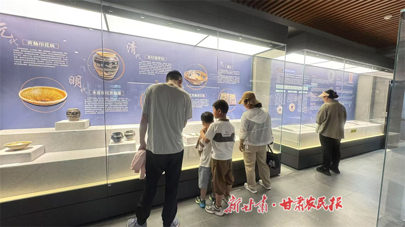 秦州区：打击文物犯罪专项行动成果展在秦州区博物馆开展