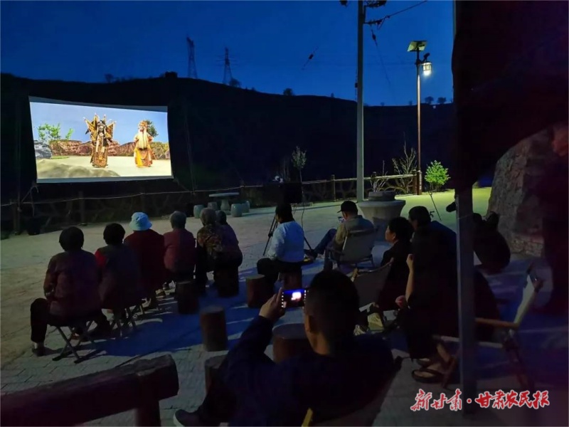 秦安：光影铸魂守初心