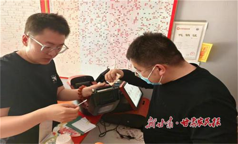 定西市福彩中心开展夏季投注设备除尘保养工作 筑牢安全运营基础