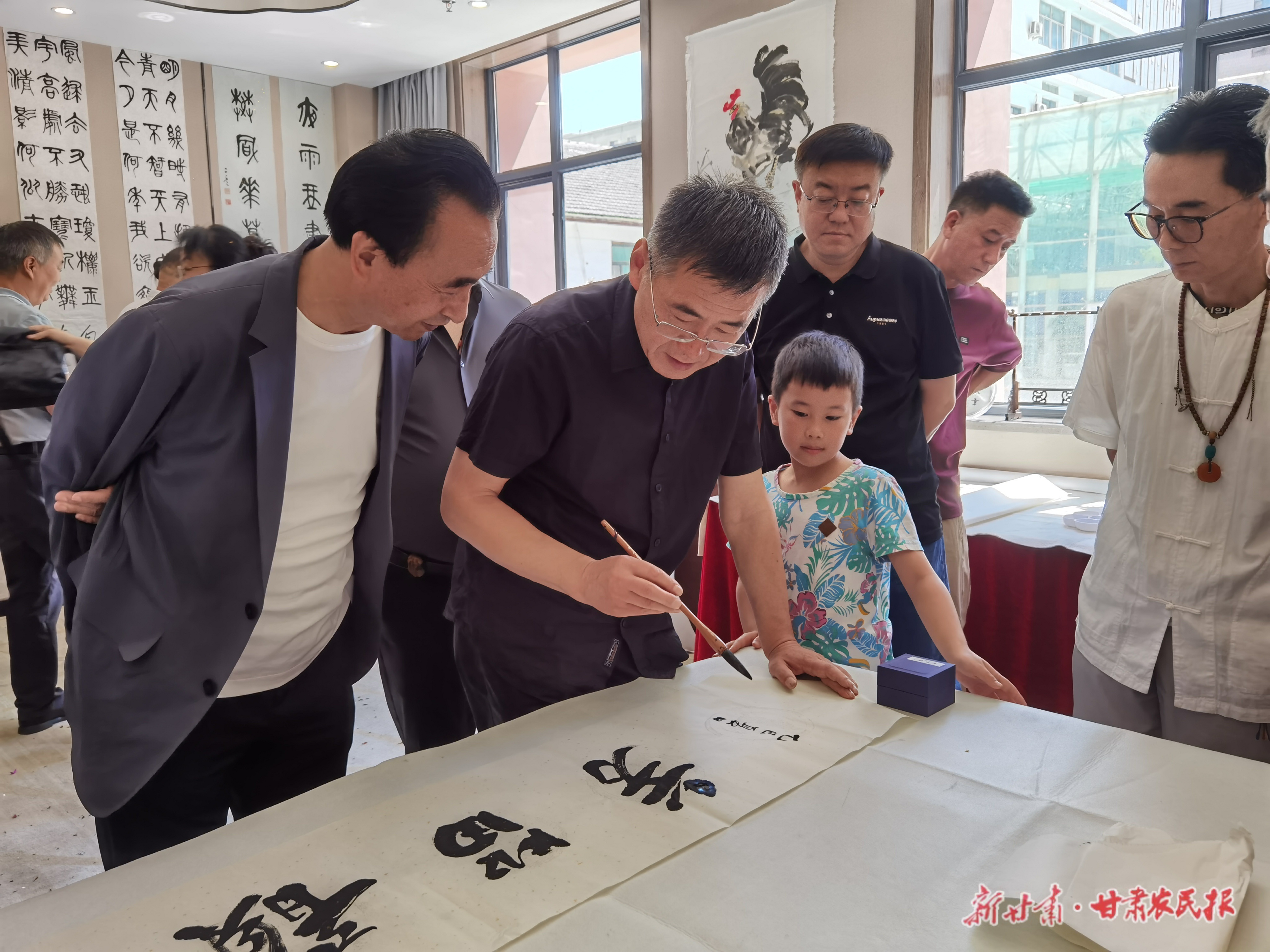 7月5日，丁二兵书画品鉴中心在兰州正式揭牌