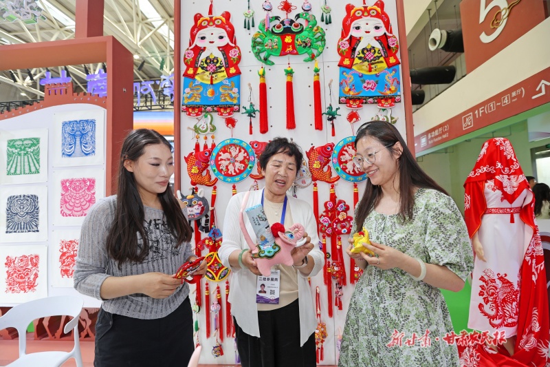 兰洽会非遗文创展区