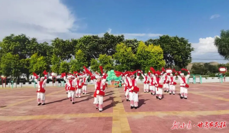 兰州 乡音唱新风 易俗润民心