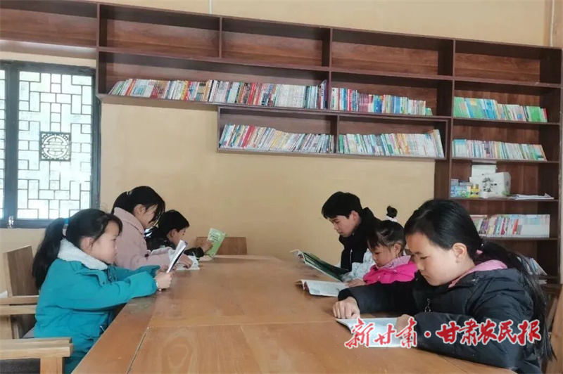 书香漫乡野，振兴谱新篇&mdash;&mdash;两当县2025年农家书屋工作综述