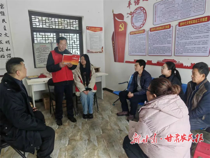 两当县：冬闲学习正当时，农家书屋宣讲忙