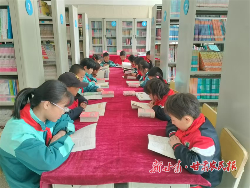 书香润心田 阅读促振兴