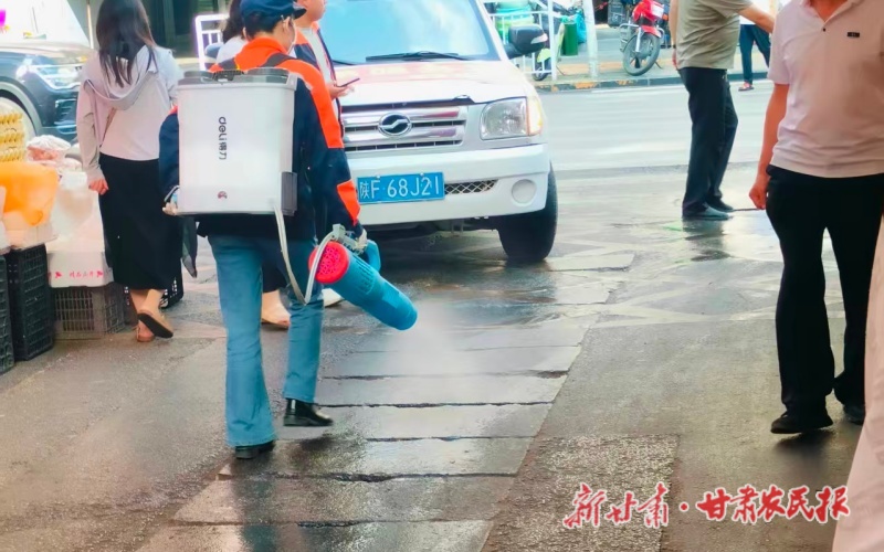 康县：农贸市场焕新颜 扮靓城市&ldquo;新颜值&rdquo;