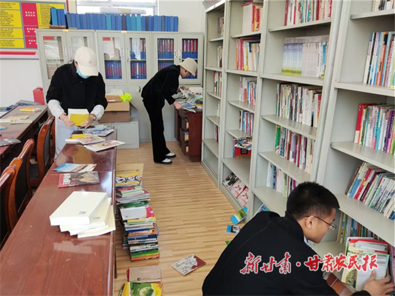 张家川县：&ldquo;小变化&rdquo;让农家书屋变身&ldquo;暖心驿站&rdquo;